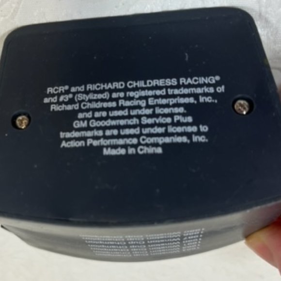 NASCAR Dale Earnhardt 2001 Christmas Tree Ornament Goodwrench Service 2.5x2" - Picture 4 of 8